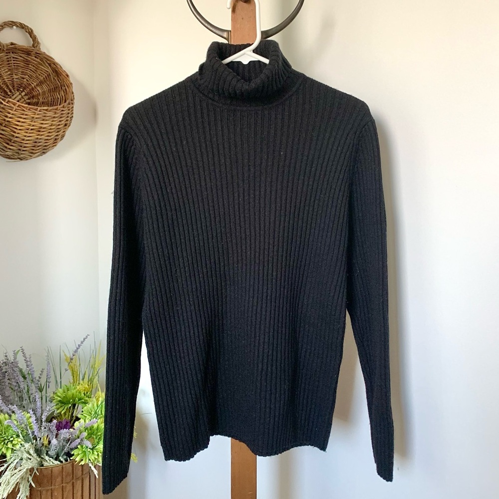 LL Bean 100% Merino Wool Ribbed Knit Turtleneck Sweater in black - Picture 14 of 14